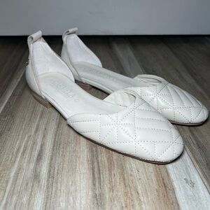 Camela Off White Quilted Flats Women’s Size 6.5 / Eur Size 37